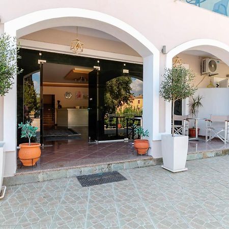 Porto Marina Aparthotel Γουβιά Εξωτερικό φωτογραφία