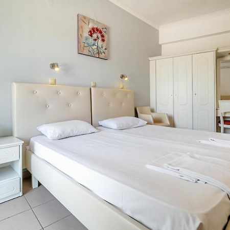 Porto Marina Aparthotel Γουβιά Εξωτερικό φωτογραφία