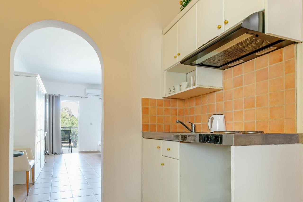 Porto Marina Aparthotel Γουβιά Εξωτερικό φωτογραφία