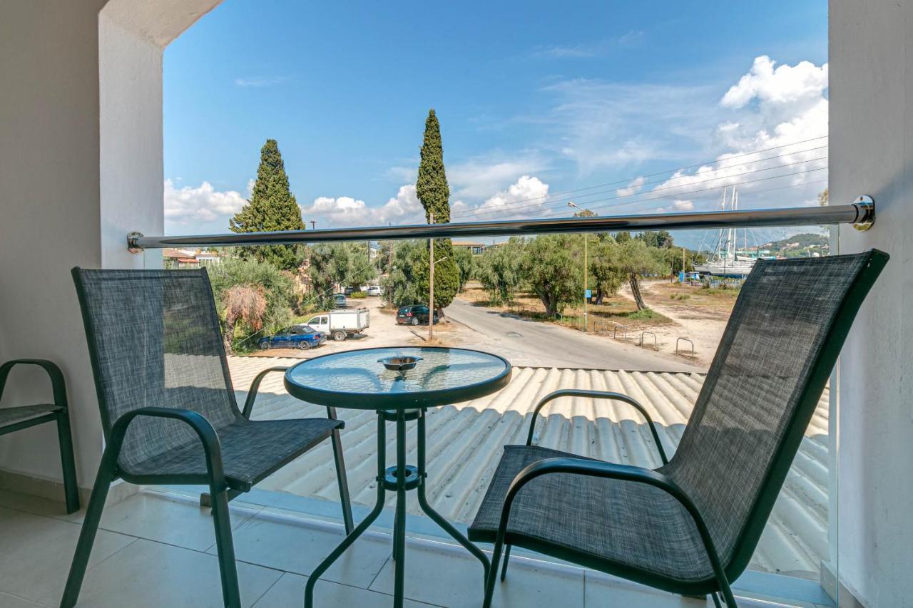 Porto Marina Aparthotel Γουβιά Εξωτερικό φωτογραφία