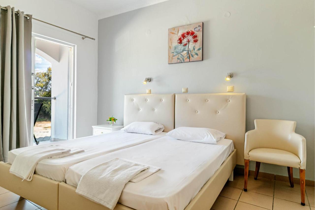 Porto Marina Aparthotel Γουβιά Εξωτερικό φωτογραφία