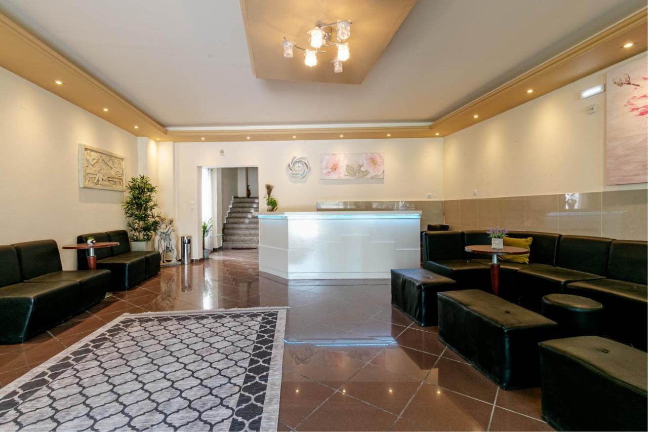 Porto Marina Aparthotel Γουβιά Εξωτερικό φωτογραφία